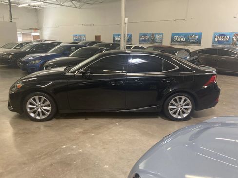 Used 2016 Lexus IS 200t RWD image 7