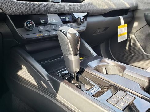 New 2026 Subaru Outback Limited AWD/4WD image 10