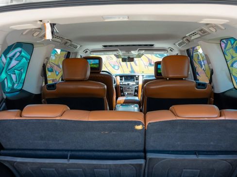 Used 2018 INFINITI QX80 4WD w/ Deluxe Technology Package image 15