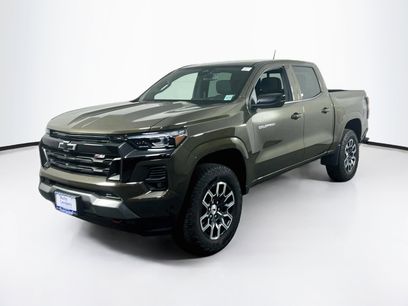 Used 2024 Chevrolet Colorado Z71 w/ Z71 Convenience Package 2