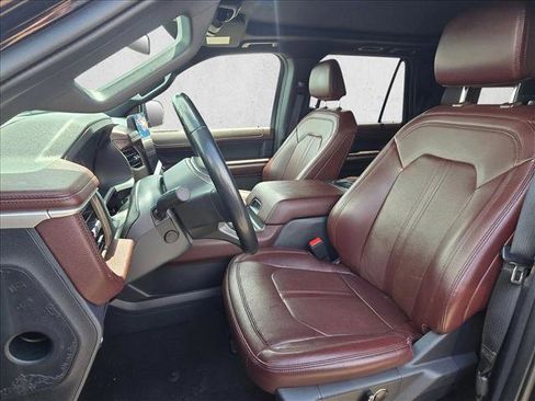 Used 2024 Ford Expedition Limited RWD image 16