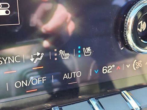 Used 2025 GMC Yukon XL Denali w/ Denali Reserve Package AWD/4WD image 30