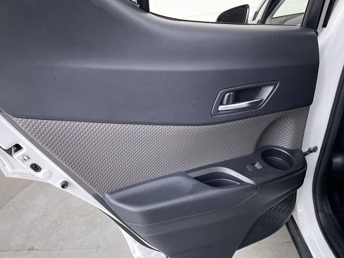 Used 2020 Toyota C-HR Limited FWD image 18