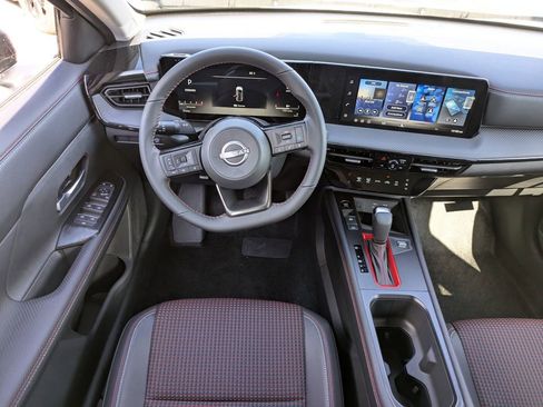 New 2026 Nissan Kicks SR FWD image 16
