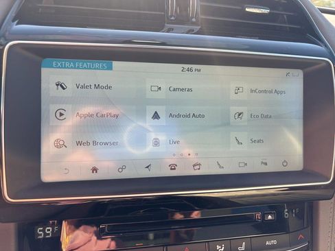 Used 2020 Jaguar F-PACE Portfolio image 13