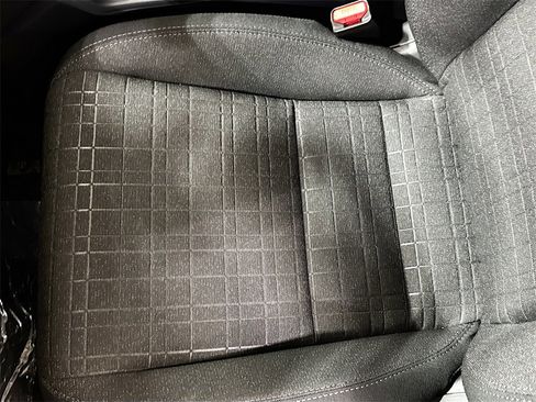 New 2026 Honda HR-V LX image 17