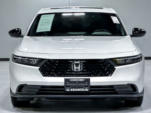 Used 2025 Honda Accord Sport image 6