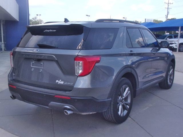 Used 2021 Ford Explorer XLT w/ Equipment Group 202A AWD/4WD image 14