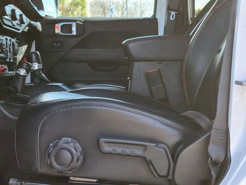 Used 2020 Jeep Gladiator Rubicon image 23