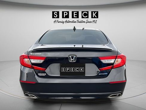 Used 2018 Honda Accord Sport image 4