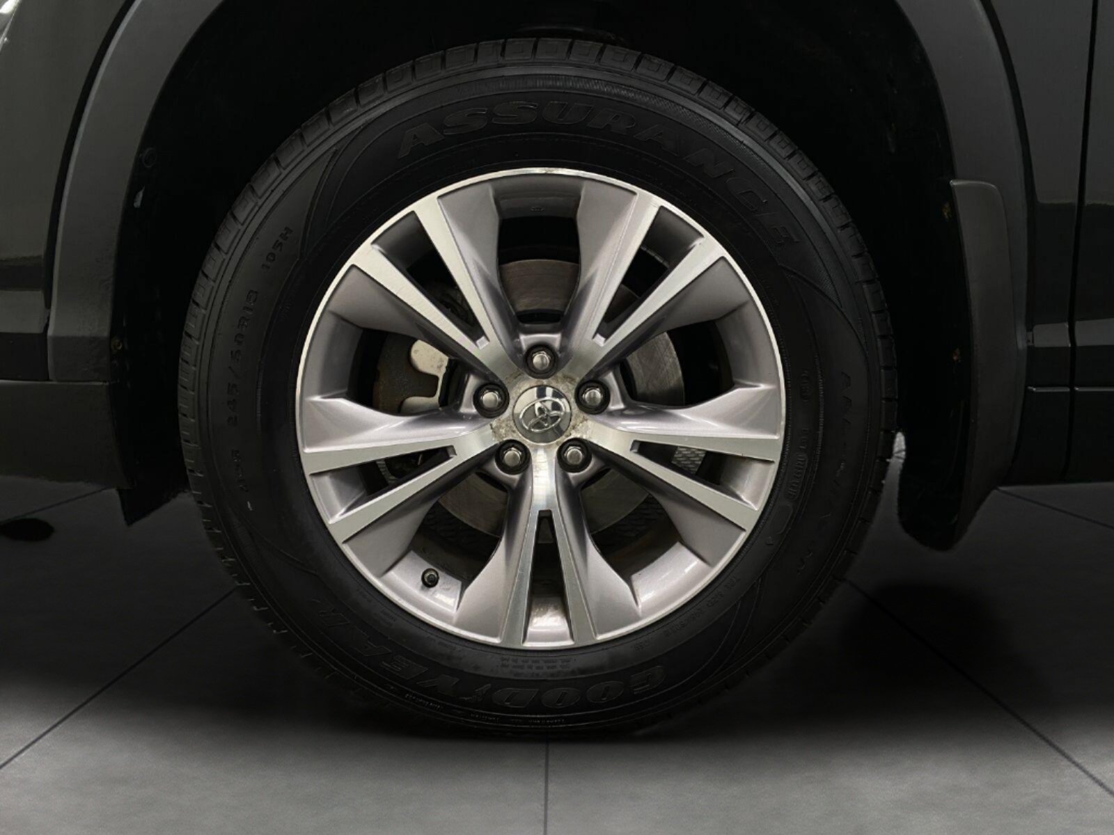 Used 2015 Toyota Highlander XLE AWD/4WD image 13