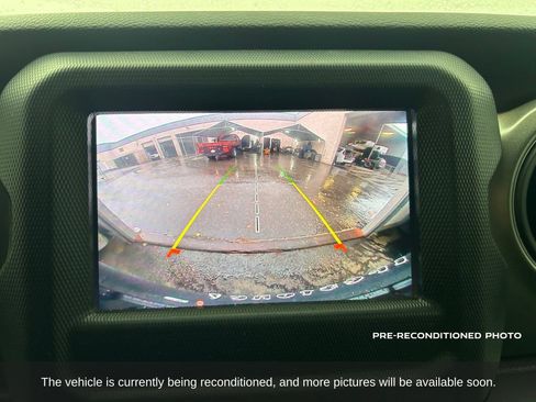 Used 2023 Jeep Wrangler Unlimited w/ Convenience Group image 19