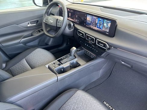 New 2026 Nissan Sentra SV w/ SV Convenience Package FWD image 18