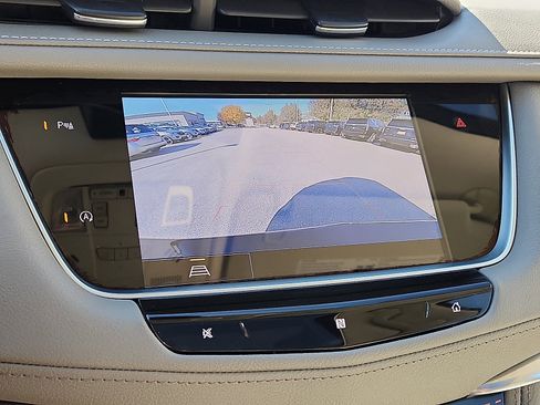 Used 2021 Cadillac XT5 Premium Luxury image 30