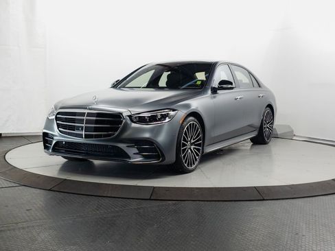 Used 2023 Mercedes-Benz S 580 4MATIC Sedan image 3