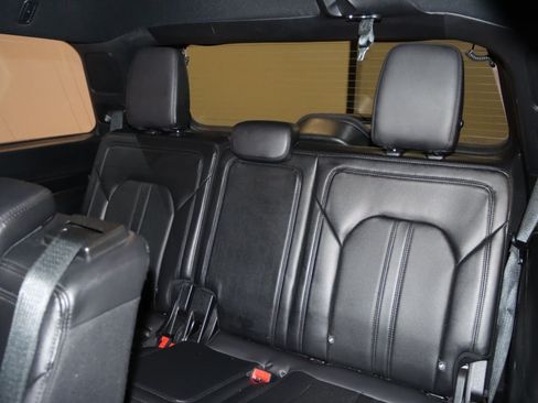 Used 2020 Ford Expedition Limited AWD/4WD image 15