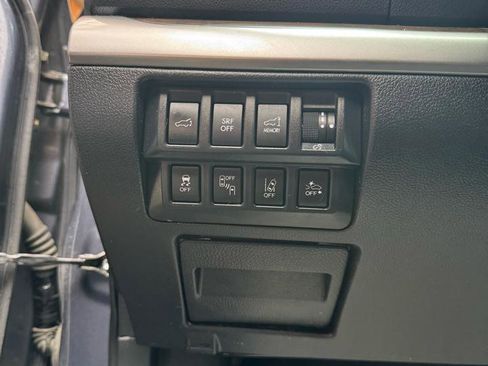 Used 2017 Subaru Outback 2.5i Limited image 9