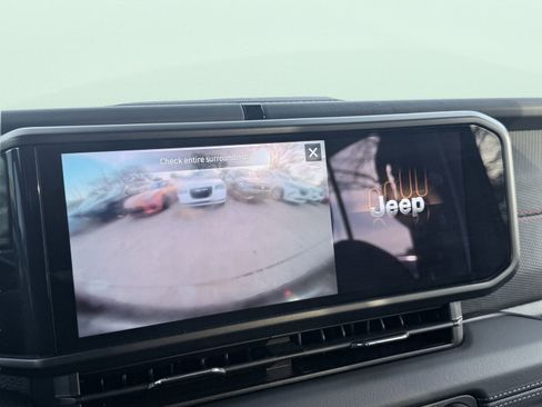 Used 2026 Jeep Wrangler Unlimited Rubicon image 50