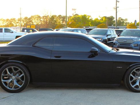 Used 2015 Dodge Challenger R/T Plus image 6