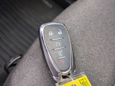 Used 2019 Chevrolet Equinox LT w/ Driver Convenience Package FWD image 39
