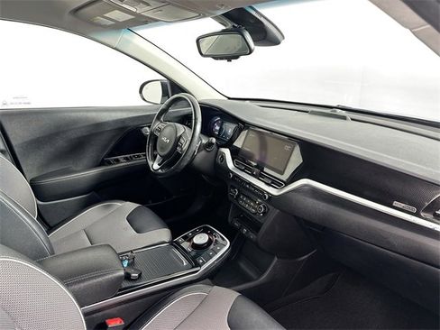 Used 2022 Kia Niro EX w/ Cold Weather Package image 31