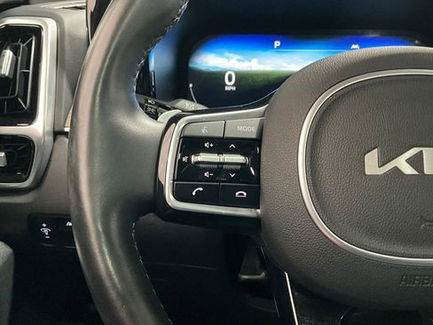Used 2023 Kia Sorento SX Prestige image 17