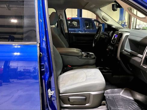 Used 2018 RAM 2500 Tradesman w/ Chrome Appearance Group AWD/4WD image 6