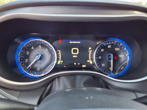 New 2025 Chrysler Pacifica Select image 10