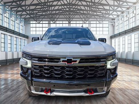 Used 2025 Chevrolet Silverado 1500 ZR2 w/ Technology Package AWD/4WD image 8