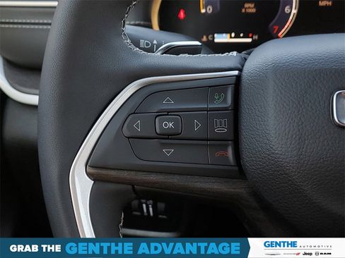 Certified 2024 Jeep Grand Cherokee Limited image 16