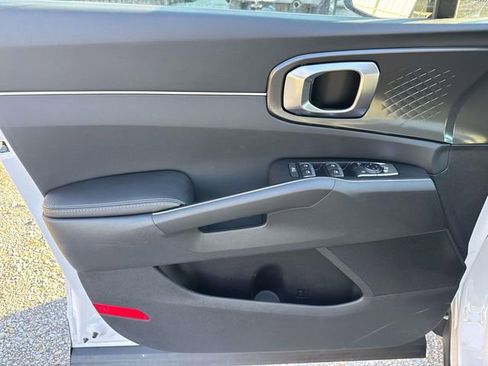 New 2026 Kia Sorento S w/ S Panoramic Sunroof Package FWD image 23