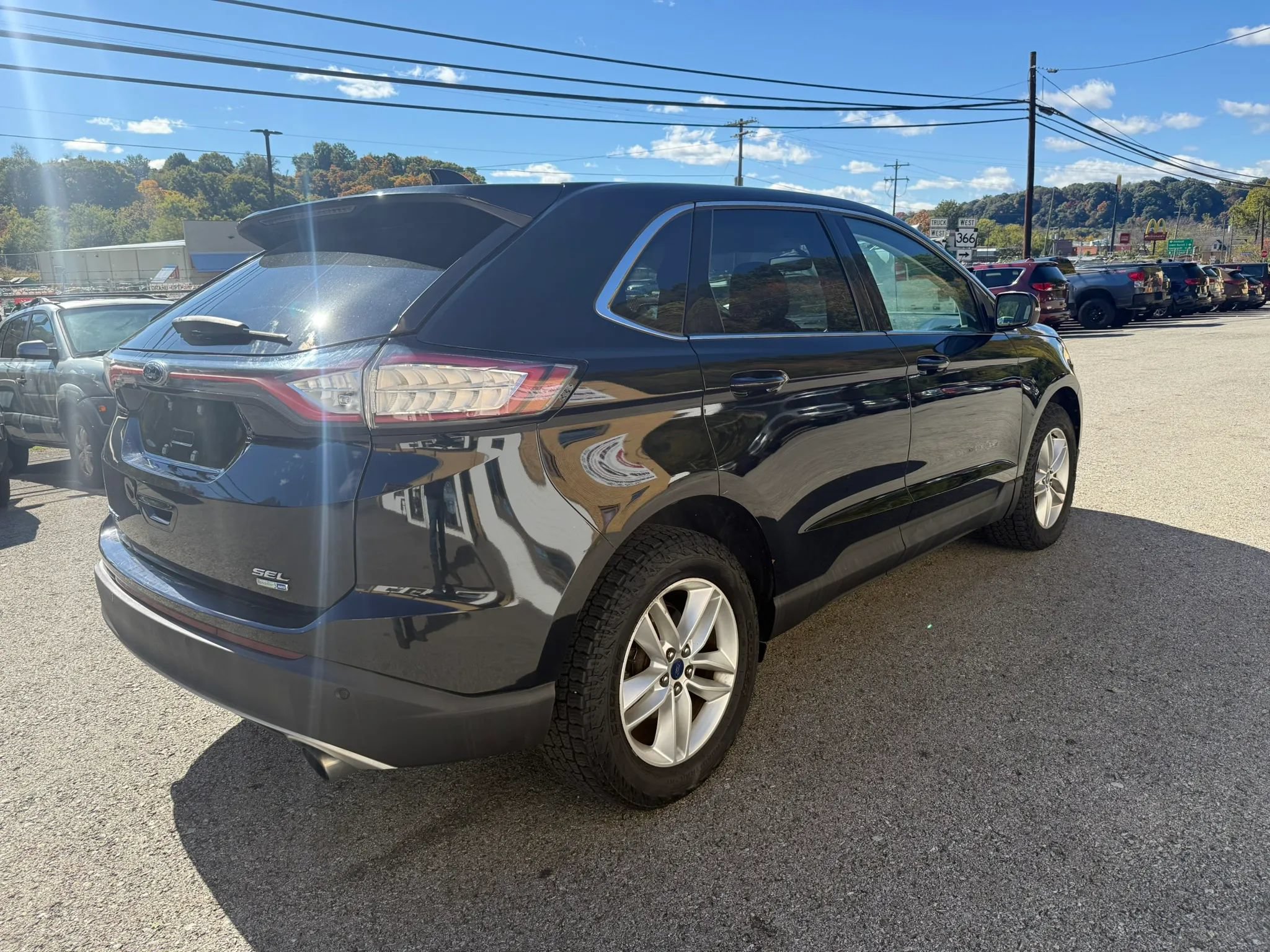 Used 2016 Ford Edge SEL w/ Equipment Group 201A AWD/4WD image 7
