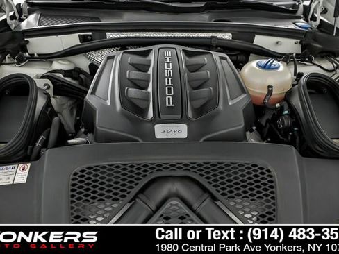 Used 2018 Porsche Macan GTS image 11