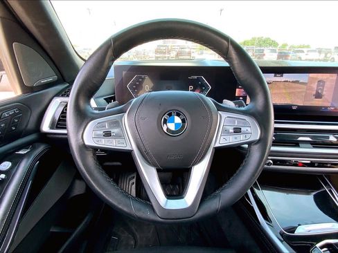 Used 2023 BMW X7 xDrive40i w/ Executive Package AWD/4WD image 6