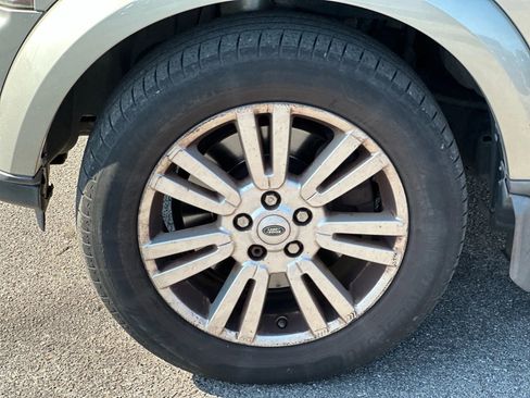 Used 2011 Land Rover LR4 HSE LUX image 27