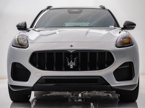 Certified 2025 Maserati Grecale Modena AWD/4WD image 6