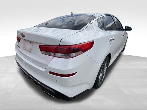 Used 2019 Kia Optima LX image 9