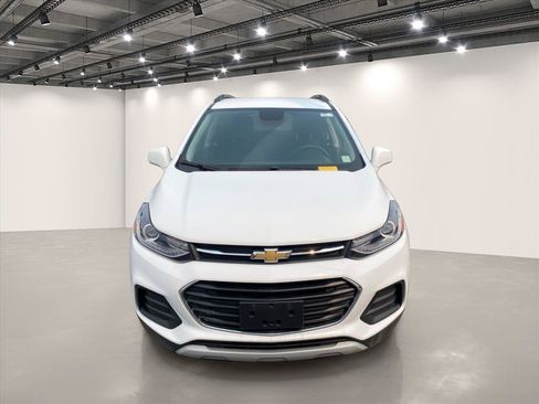 Used 2019 Chevrolet Trax LT AWD/4WD image 2