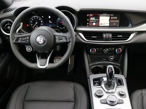 New 2025 Alfa Romeo Stelvio Sprint image 22