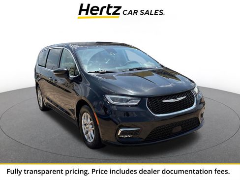 Used 2023 Chrysler Pacifica Touring-L FWD image 1