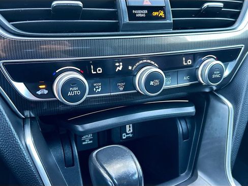 Used 2018 Honda Accord Sport image 15