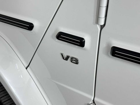 Used 2024 Mercedes-Benz G 550 image 32