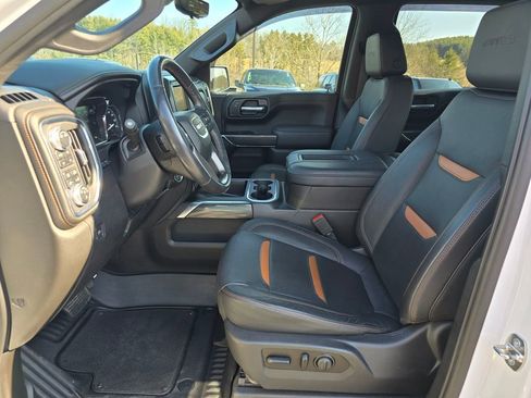 Used 2021 GMC Sierra 1500 AT4 w/ AT4 Value Package image 4