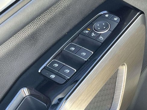 Used 2025 Nissan Pathfinder Platinum w/ Cargo Package image 16