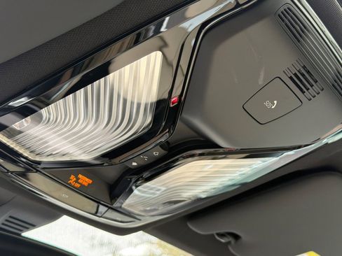 Used 2025 BMW 330i Sedan w/ Convenience Package image 22