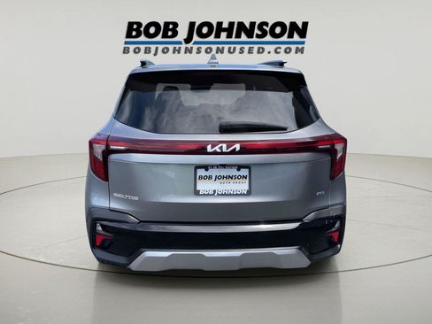 Used 2024 Kia Seltos S AWD/4WD image 6