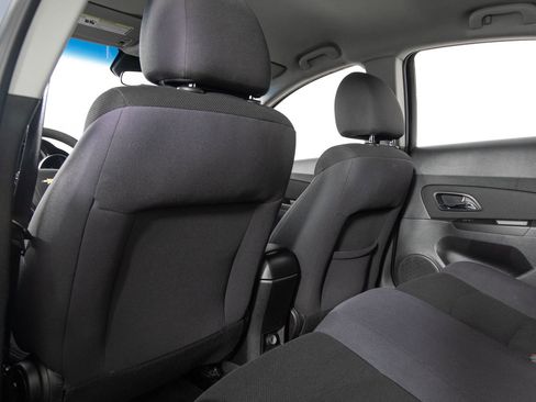 Used 2014 Chevrolet Cruze LT image 19