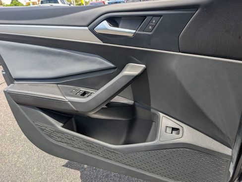 New 2025 Volkswagen Jetta SE image 21