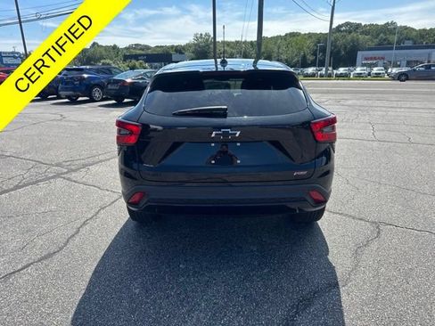 Used 2024 Chevrolet Trax RS w/ Sunroof Package FWD image 6