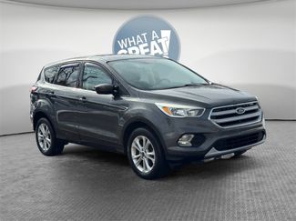 Used 2017 Ford Escape SE video 1